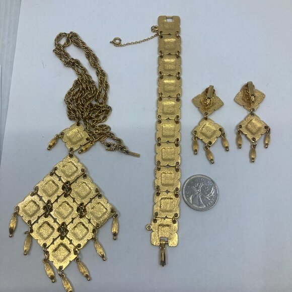 Vtg 1970 D'ORLAN enamel Egyptian revival  earrings bracelet necklace set - Picture 4 of 4